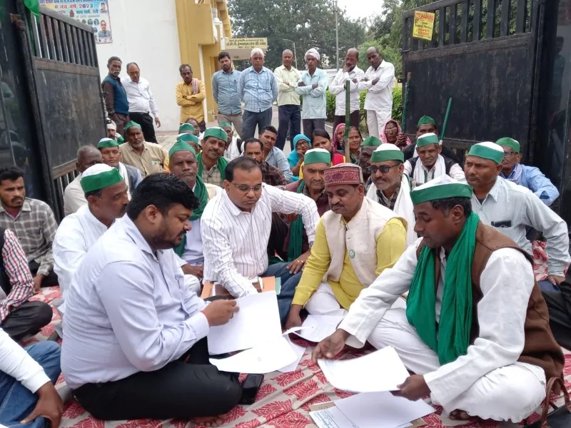 अयोध्या: किसान समस्याओं को लेकर भाकियू ने की मासिक पंचायत 