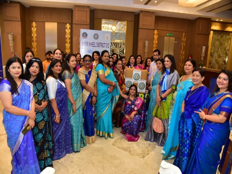 लखनऊ: इनरव्हील क्लब द्वारा डिस्ट्रिक्ट कांफ्रेंस मंथन का आयोजन