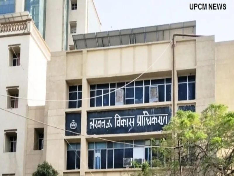 LDA  Action : बिना मानचित्र के दो निर्माणधीन भवन सील