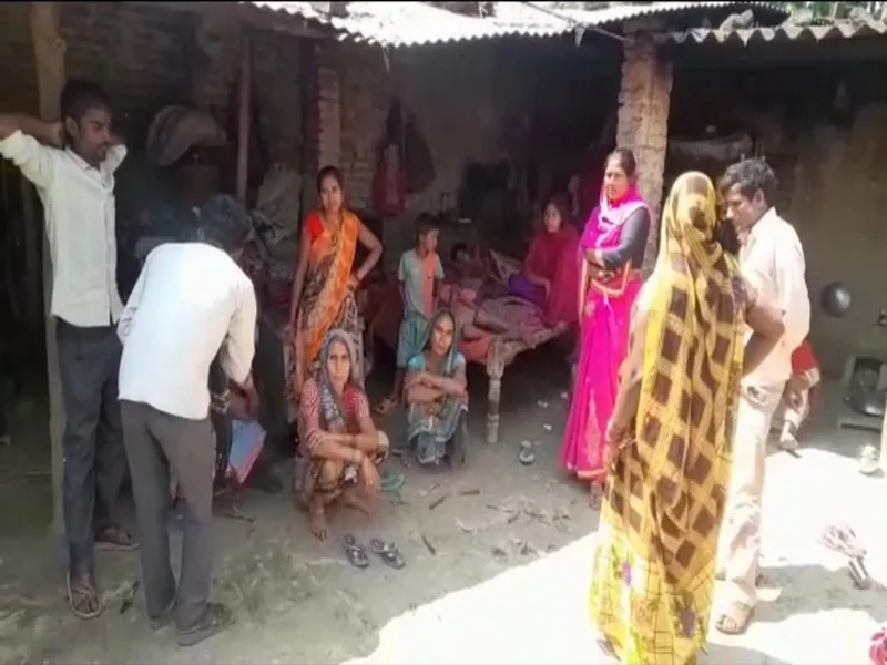 बहराइच: दुकान में फंदे से लटकता मिला किशोर का शव, परिजनों में कोहराम 
