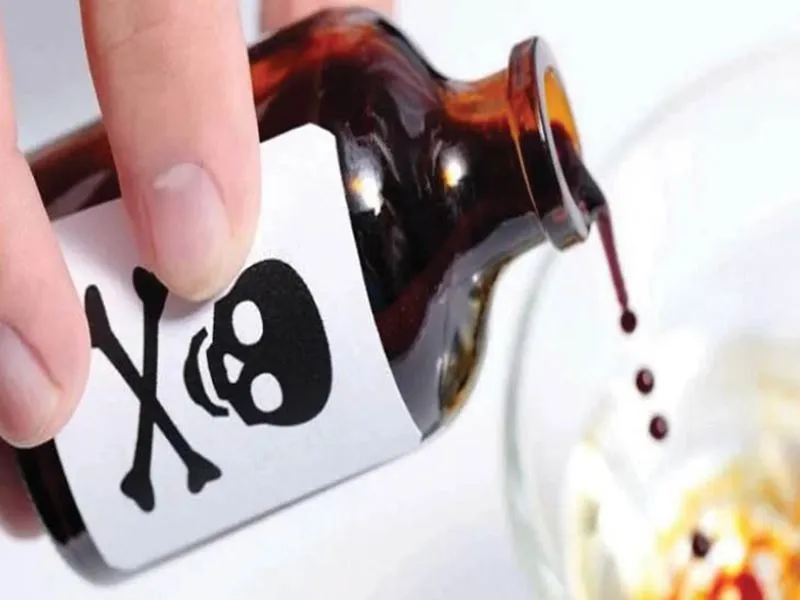 हरदोई: जहरीले घोल को दूध समझ कर पी गए बच्चे, बिगड़ी हालत