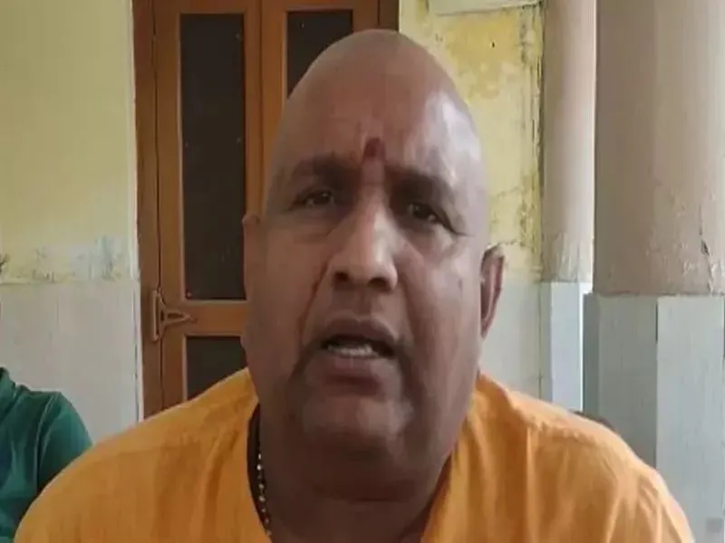 गोहत्या हिन्दुओं की भावना पर कुठाराघात: स्वामी आनंद स्वरूप