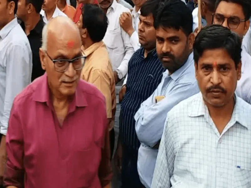 Strike: कल सुबह फिर होगी विद्युत कर्मचारी संगठन नेताओं और ऊर्जा मंत्री की वार्ता, अभी तक नहीं निकला कोई हल 