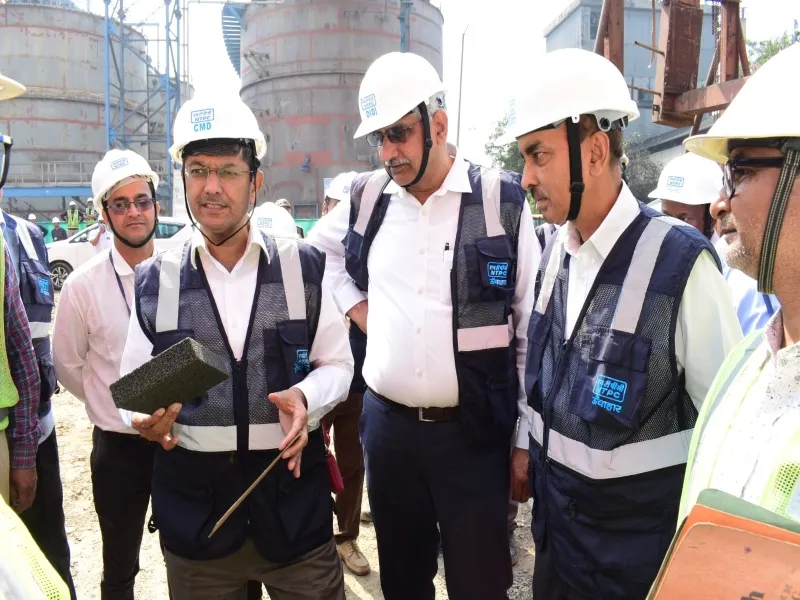 रायबरेली: प्रबंध निदेशक ने NTPC परियोजना की देखी प्रगति, बोले - देश को आत्मनिर्भर बनाने के लिए हम प्रतिबद्ध  