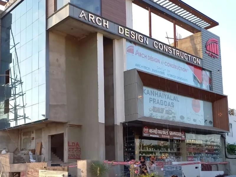 लखनऊ: दो दिन में तोड़ दी सील, LDA ने दोबारा कॉम्पलेक्स किया सील 