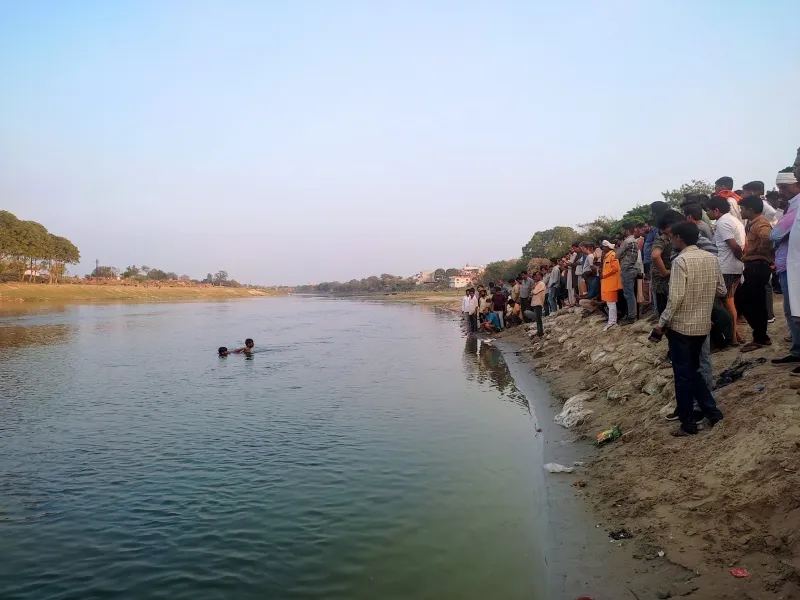 हादसा: पांच दोस्त गोमती नदी में डूबे, तीन का मिला शव, चौथे की तलाश जारी 