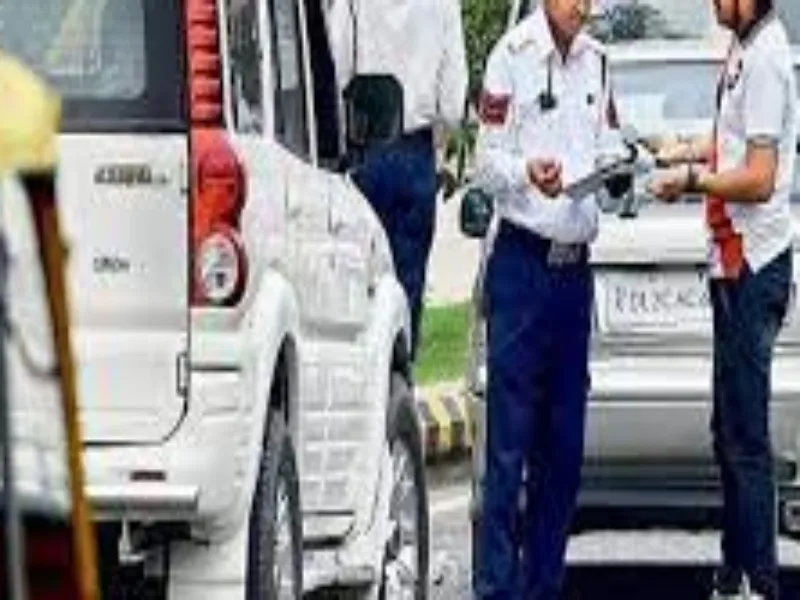 लखनऊ: परिवहन विभाग ने बिना HSRP 1785 वाहनों का किया चालान