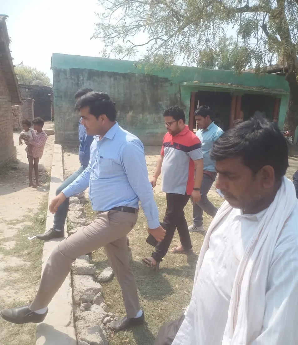 बहराइच: प्राथमिक विद्यालय की जमीन का बीएसए ने लिया जायजा, ग्रामीणों ने की थी डीएम से शिकायत, जानें मामला