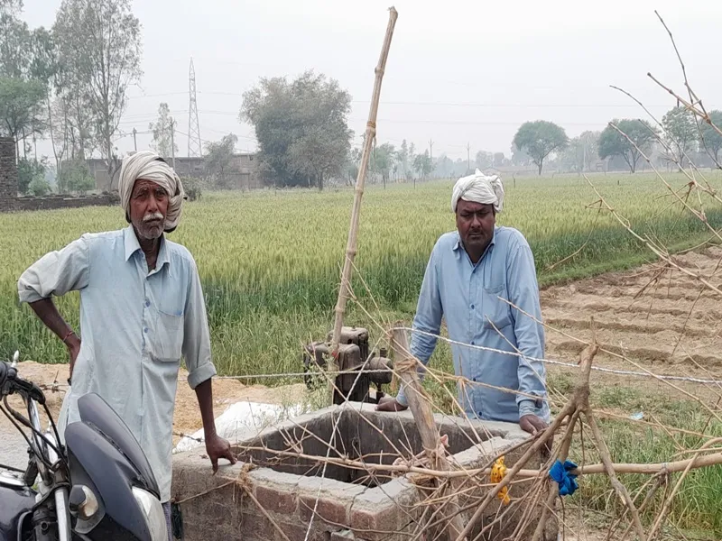बहराइच: लघु सिंचाई विभाग के जेई पर किसान ने लगाया रिश्वत लेने का आरोप, देंखे Video  