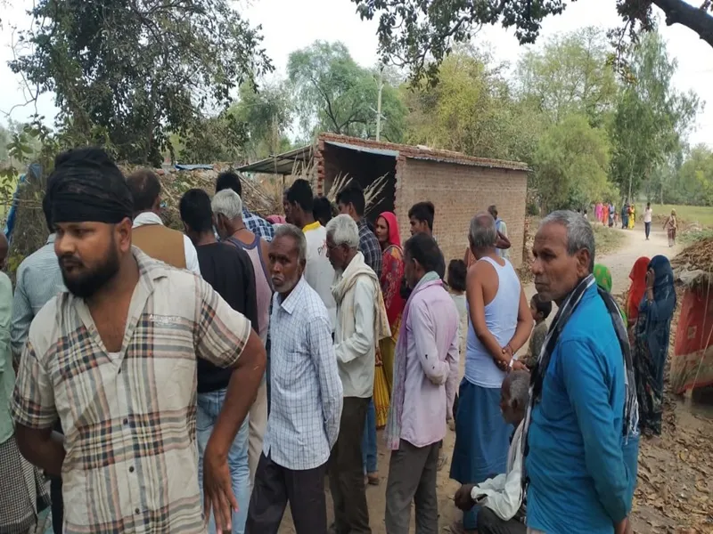 रायबरेली: अपनी शादी के लिए पिता को चिंतित देख बेटी ने फंदा लगाकर दे जान, परिजनों में कोहराम 