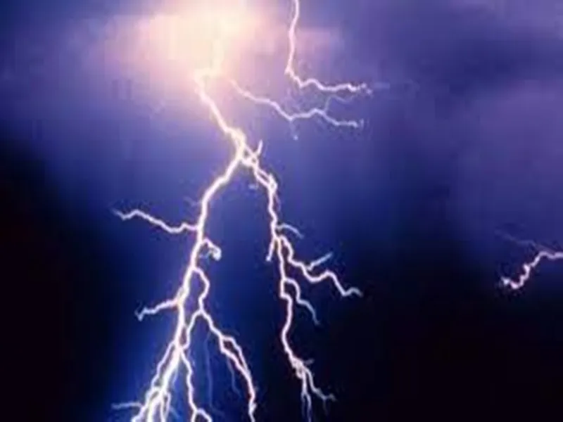 उन्नाव में खेत की रखवाली कर रहे युवक पर गिरी आकाशीय बिजली, मौत