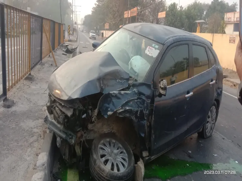 रायबरेली: कार को तेज रफ्तार बोलेरो ने मारी टक्कर, पिता-पुत्री घायल