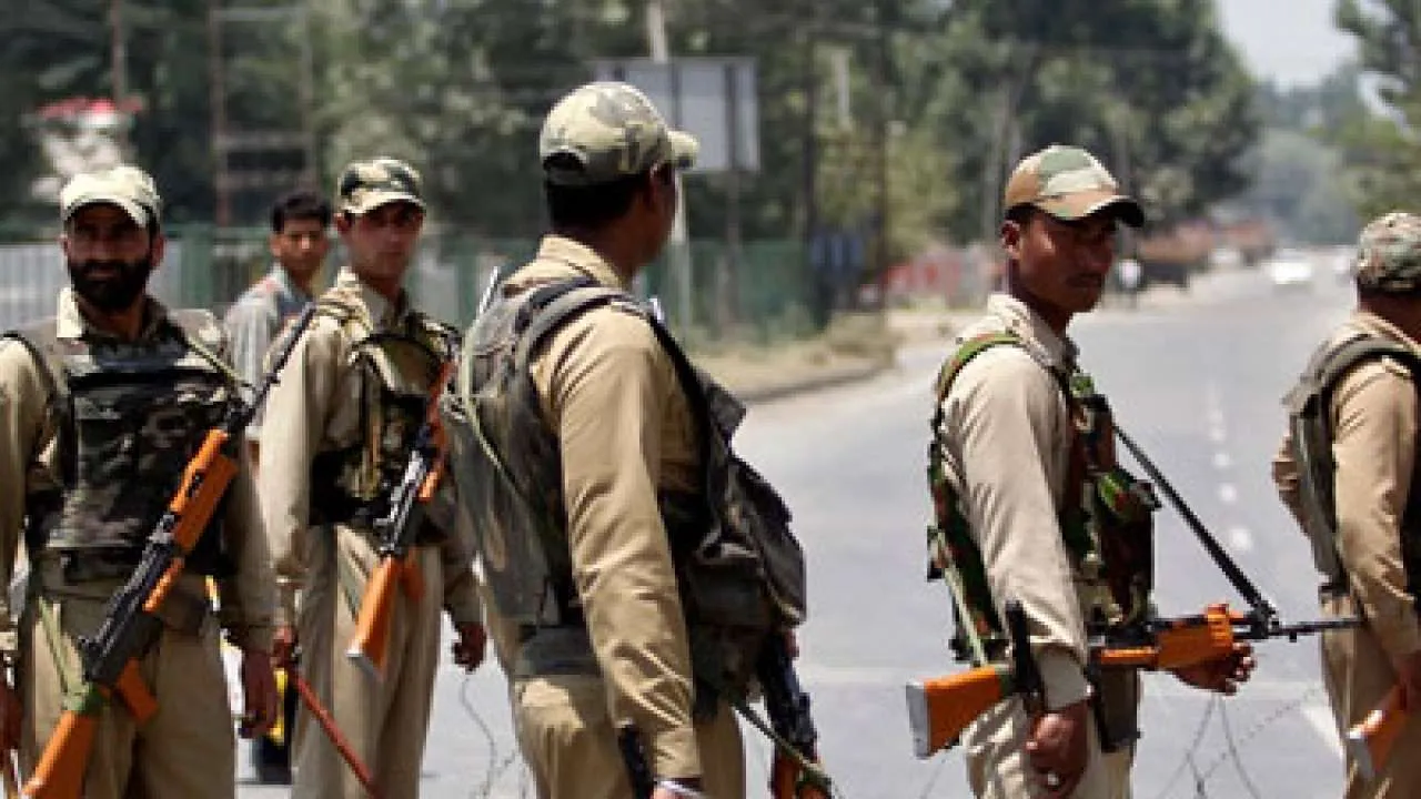 हल्द्वानी: अलर्ट पर जिला पुलिस, काठगोदाम और बनभूलपुरा में पीएसी मुस्तैद