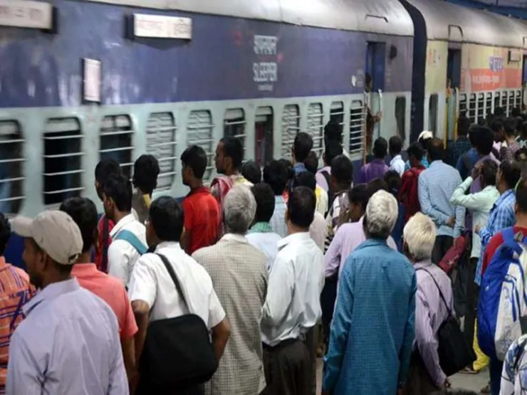 Railway News: VIP को छोड़कर अभी अन्य ट्रेनों में 20 मार्च तक भीड़ से नहीं मिलेगी राहत