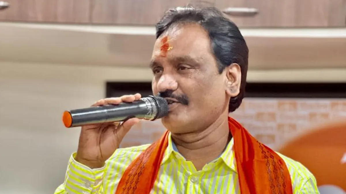 महाराष्ट्र:  विधान परिषद में नेता प्रतिपक्ष ने दिया CM शिंदे के खिलाफ विशेषाधिकार हनन नोटिस