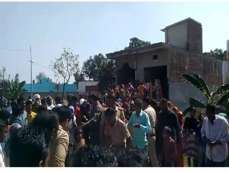 बहराइच: बाइकों की भिड़ंत के बाद जमीन पर गिरे युवक की ट्रैक्टर-ट्रॉली के चपेट में आने से मौत, दो घायल