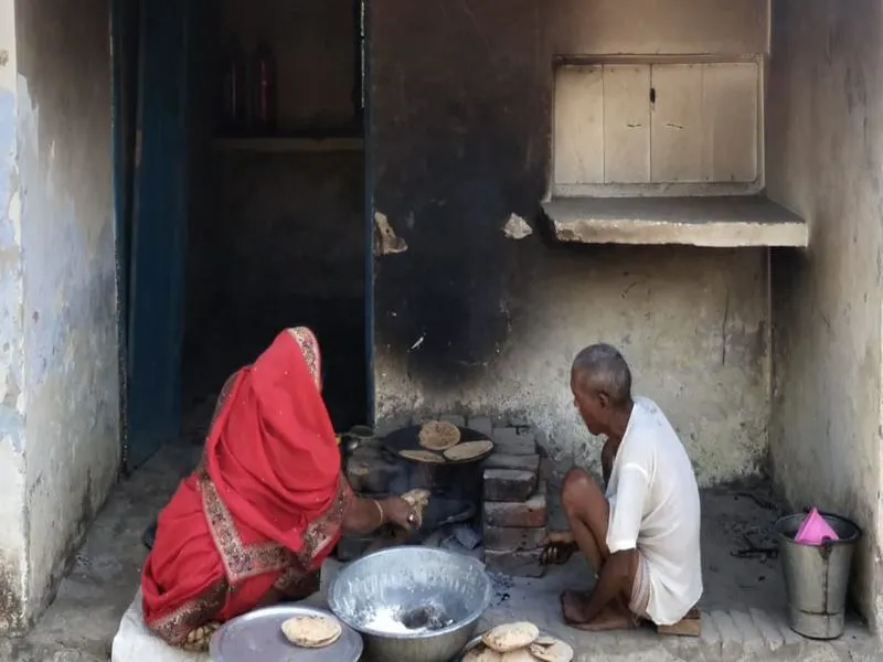  अयोध्या: पांच महीने से नहीं मिला है रसोइयों को मानदेय, कैसे मनेगी होली