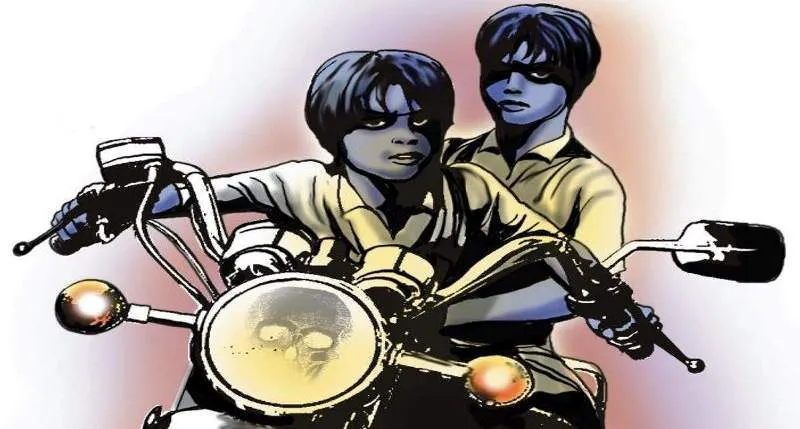 रुद्रपुर: बर्थडे पार्टी से बाइक चुराकर भाग रहे दो चोर दबोचे