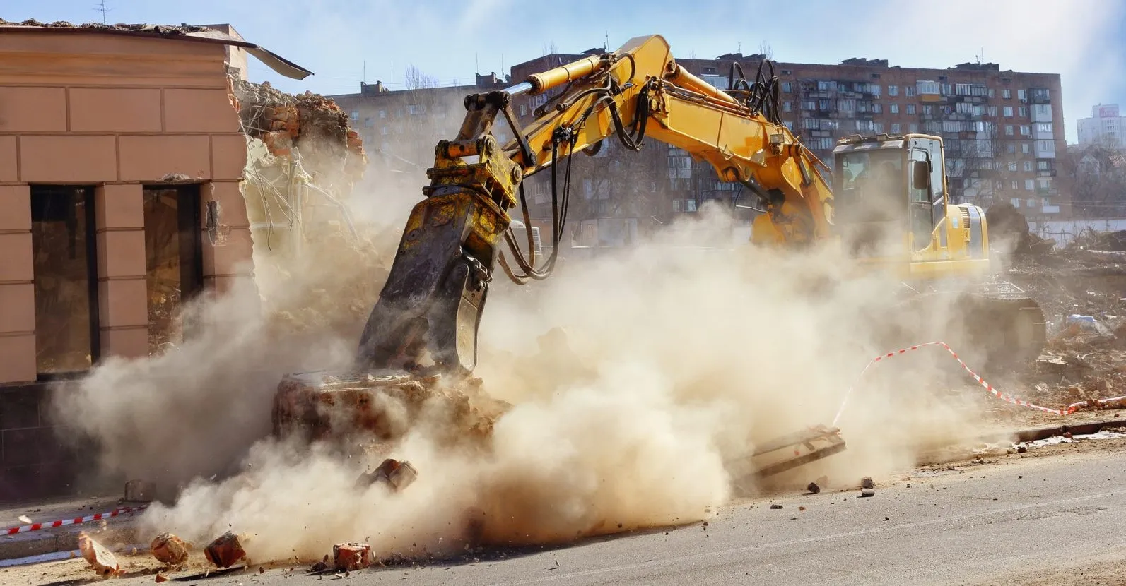 रुद्रपुर: रामपुर राष्ट्रीय राजमार्ग पर जेसीबी ने ध्वस्त किये 40 अवैध अतिक्रमण