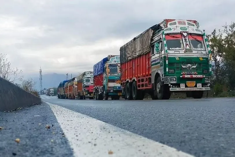 जम्मू-कश्मीर: राष्ट्रीय राजमार्ग पर मरम्मत के कारण वाहनों की आवाजाही बंद