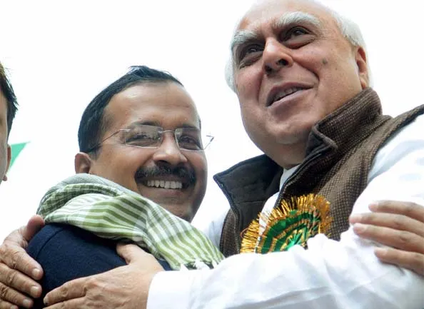 CM अरविंद केजरीवाल ने किया कपिल सिब्बल के नये मंच ‘इंसाफ’ का समर्थन 