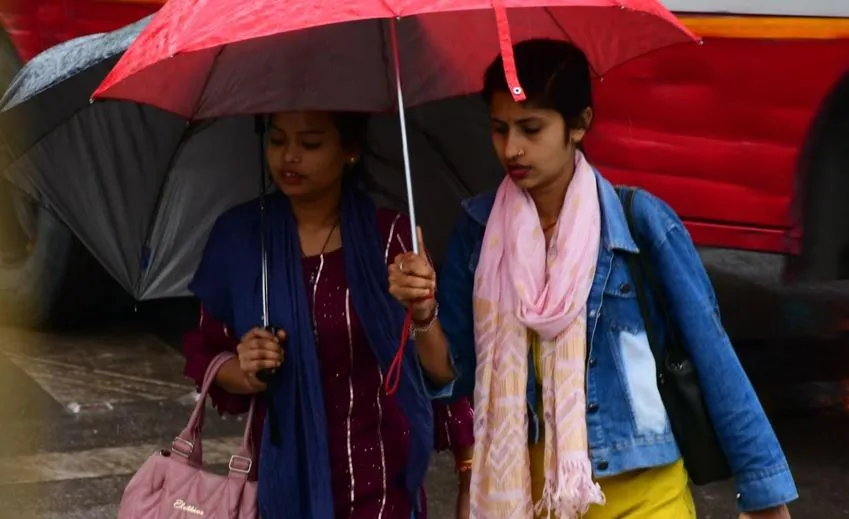 बरेली: हल्की बूंदाबांदी ने कराया ठंड का एहसास, मौसम विभाग कर चुका है अलर्ट