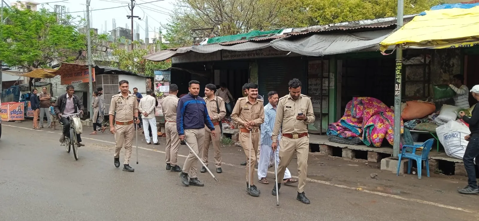 शाहजहांपुर: नजूल की भूमि पर बने हाकी क्लब पर प्रशासन का कब्जा