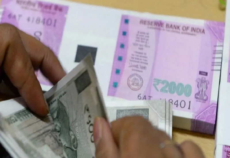 मुरादाबाद : प्रधानमंत्री के निजी सचिव का छोटा भाई बताकर नौकरी दिलाने के नाम पर 22 लाख ऐंठे