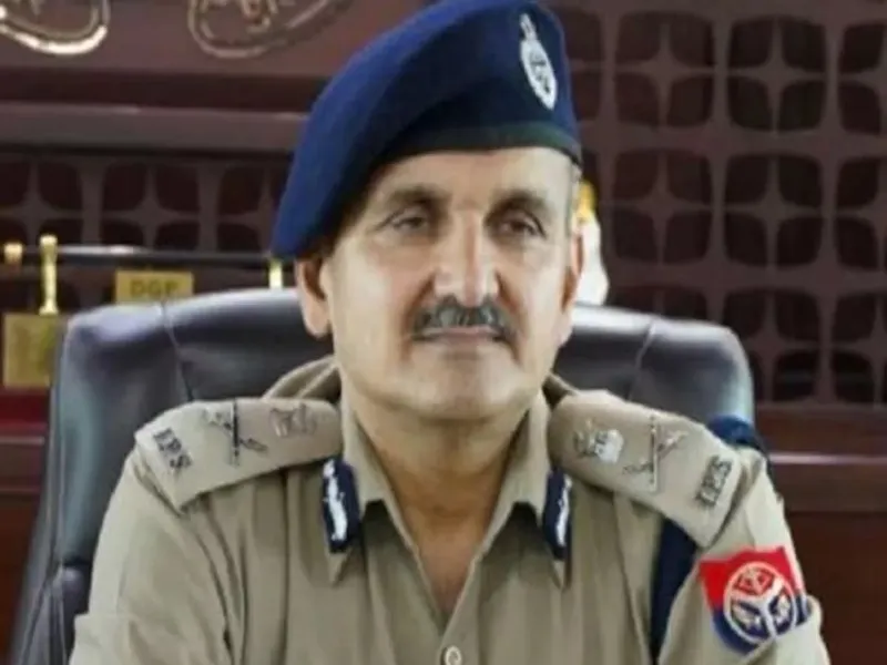 UP: आज रिटायर हो रहे DGP डॉ. डीएस चौहान, ADG लॉ एंड ऑर्डर प्रशांत कुमार को मिलेगा चार्ज