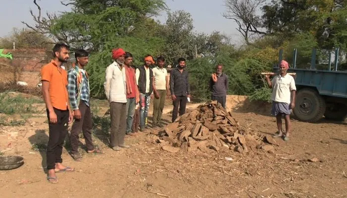 Etawah  (1)