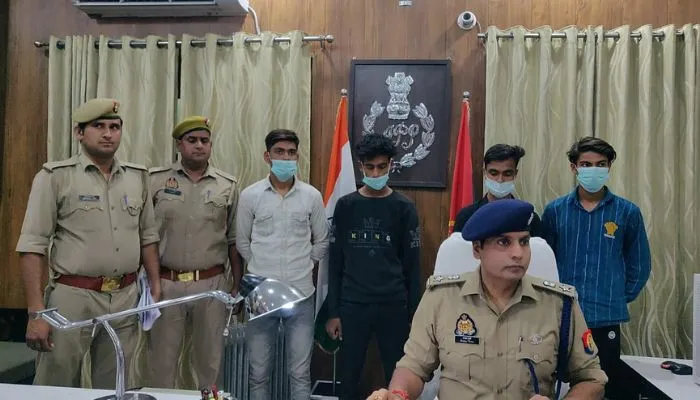 हुस्न का जाल बिछाकर लोगों को करते थे कंगाल! Etawah में Honey Trap का खुलासा, पांच ब्लैकमेलर गिरफ्तार