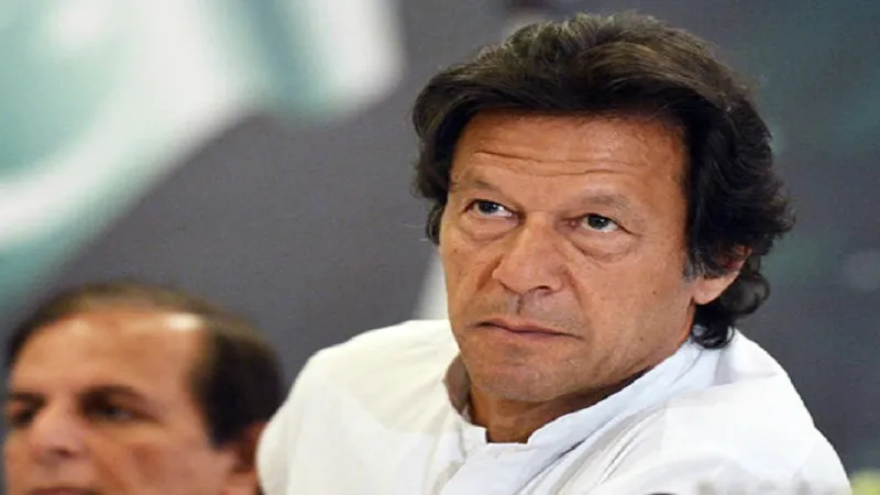 Imran Khan: इमरान खान की बढ़ी मुश्किलें, कोर्ट ने अरेस्ट वारंट पर रोक लगाने से किया इनकार