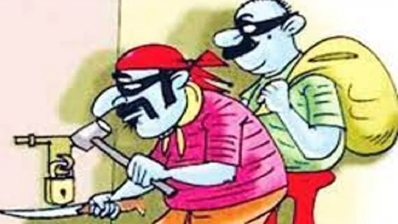 बिजनौर : तीन दुकानों के ताले तोड़कर हजारों का सामान चोरी