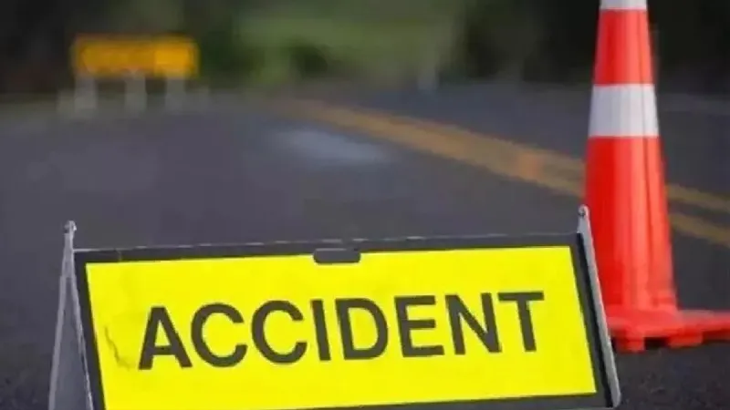 रामपुर : तेजगति से आ रही ट्रैक्टर ट्राली ने बाइक को रौंदा, हादसे में मामा-भांजे की मौत