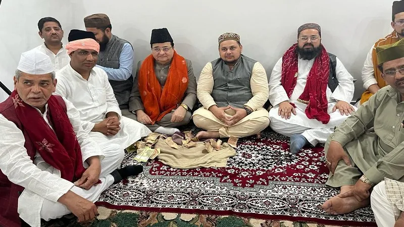 मुरादाबाद: महफिल-ए-सिमां में कव्वालों ने बाधा समां