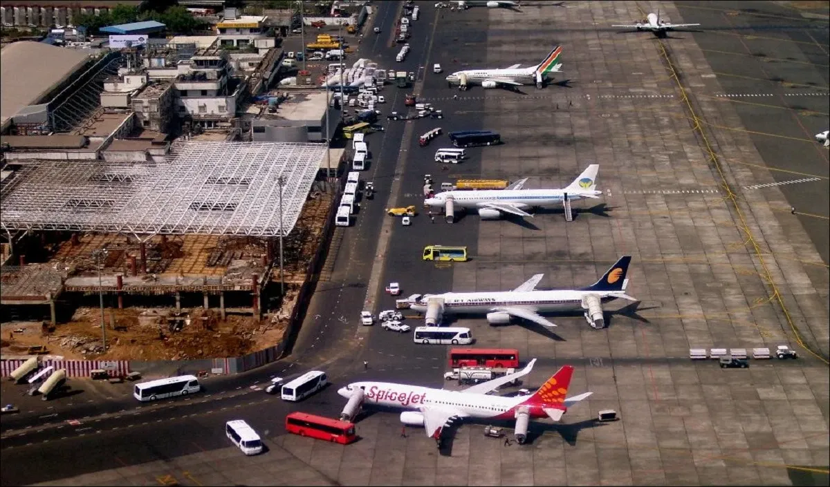 भारत के हवाई अड्डों का राजस्व अगले वित्त वर्ष तक बढ़कर 3.9 अरब डॉलर पर पहुंचने का अनुमान 