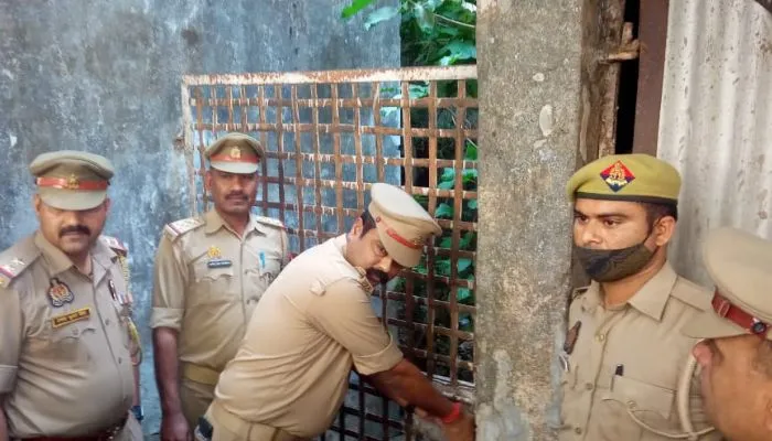 SP MLA Irfan Solanki व गुर्गों पर प्रशासन की निगाह टेढ़ी, हिस्ट्रीशीटर शौकत अली की 30 करोड़ की संपत्ति सीज