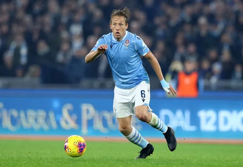 ब्राजील के पूर्व मिडफील्डर Lucas Leiva ने फुटबॉल से लिया संन्यास, दिल की बीमारी से हैं पीड़ित  