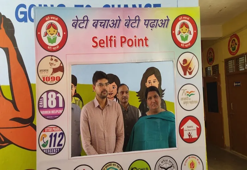 मुरादाबाद : वॉल पेंटिंग से दिया 'बेटी बचाओ-बेटी पढ़ाओ' का संदेश, परामर्श केंद्र की भी शुरुआत