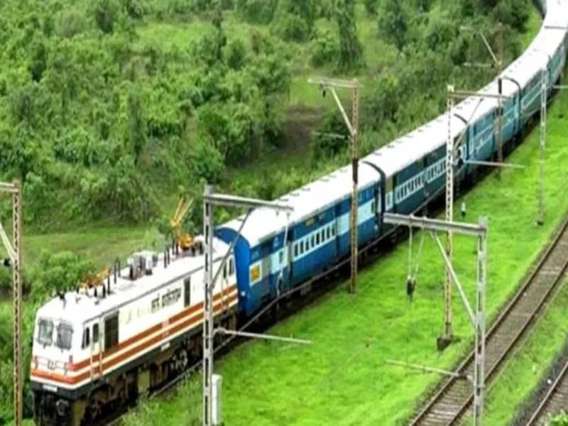 North Eastern Railway: रेल यात्रियों की बेहतर सुविधा को लेकर पूर्वोत्तर रेलवे ने लिया बड़ा निर्णय