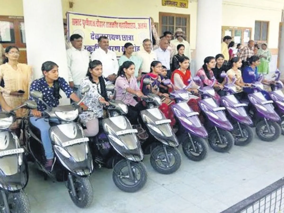 राजस्थान: तीस हजार छात्राओं को मिलेगी स्कूटी