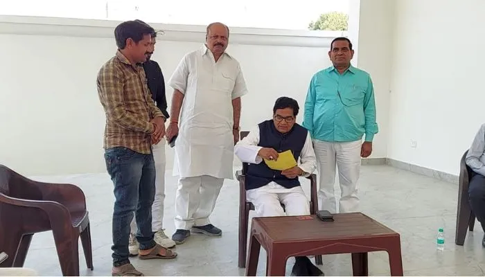 Etawah News : सपा राष्ट्रीय महासचिव प्रो. रामगोपाल यादव बोलें- अतीक अहमद के बेटे की हत्या करा सकती सरकार 