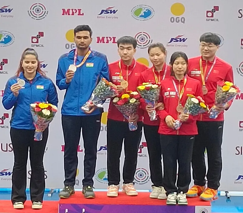 ISSF World Cup : भारत ने मिश्रित टीम स्पर्धा में जीता रजत और कांस्य पदक 