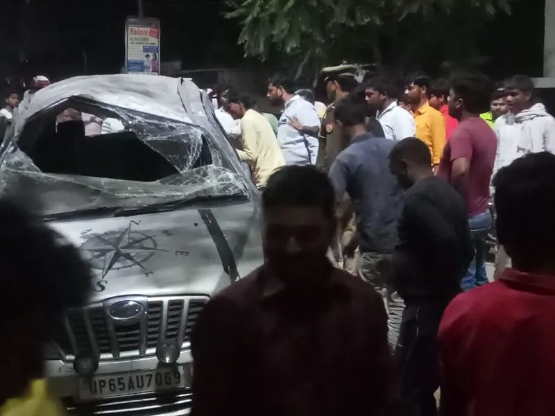  अंबेडकरनगर: गन्ना लदी ट्रक व जाइलो में भीषण टक्कर, 11 घायल, एक की हालत गंभीर 