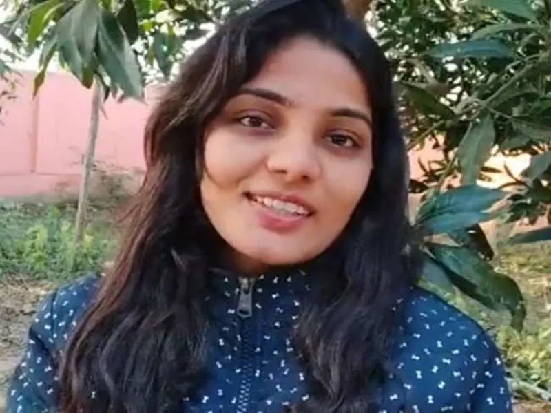 लोकगायिका नेहा सिंह राठौर ने पुलिस को दिया जवाब, कहा- नियम संगत नहीं है हमें दी गई नोटिस