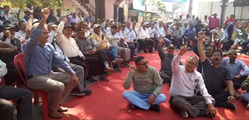 हल्द्वानी: बोले पूर्व सैनिक... अब बहुत हुई सरकार की नाफ़रमानी, अब नहीं चलने देंगे कोई मनमानी