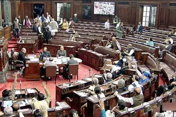 सत्ता पक्ष और विपक्ष के हंगामे के कारण लोकसभा की कार्यवाही दिनभर के लिए स्थगित 