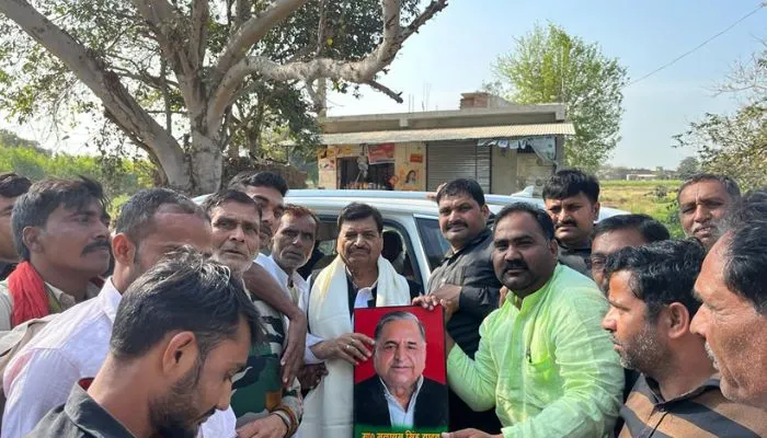 Kanpur Dehat के मड़ौली गांव पहुंचें Shivpal Singh Yadav, बोलें- भाजपा सरकार में कानून व्यवस्था ध्वस्त