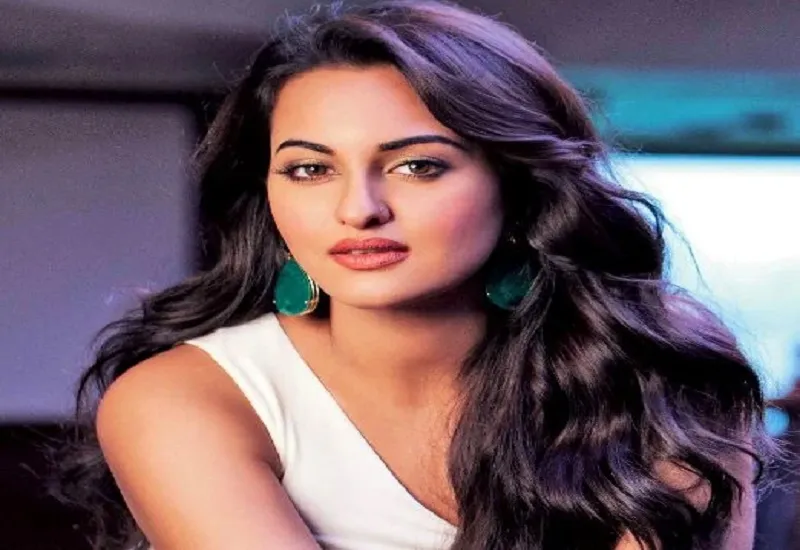 फिल्म 'बड़े मियां छोटे मियां' में Sonakshi Sinha की एंट्री, स्कॉटलैंड शेड्यूल से सामने आई BTS तस्वीर