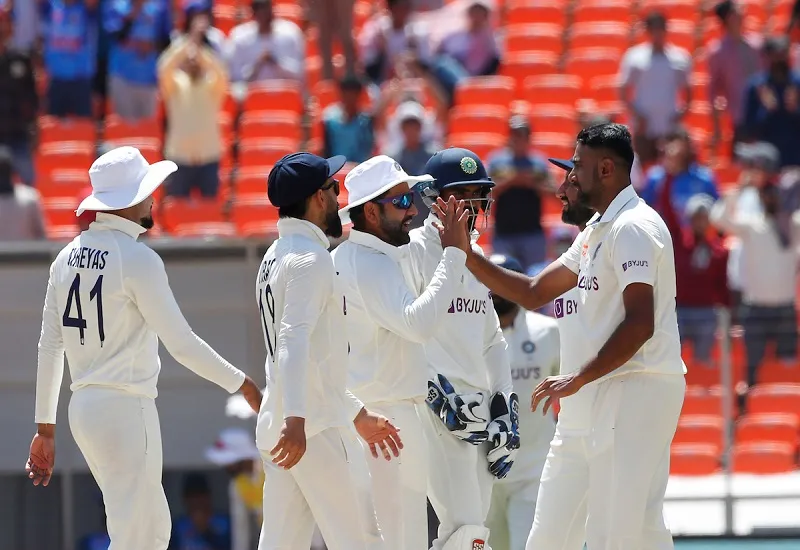 India vs Australia 4th Test : ऑस्ट्रेलिया पहली पारी में 480 पर ऑलआउट, टीम इंडिया ने दूसरे दिन स्टंप्स तक बनाए 36 रन